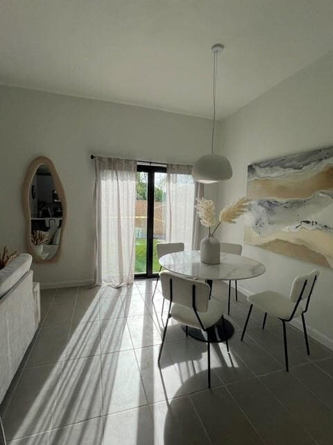 Building Photo - 2526 Pierce St