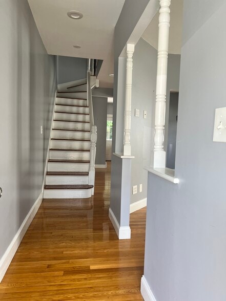 Building Photo - 37 Winchester St