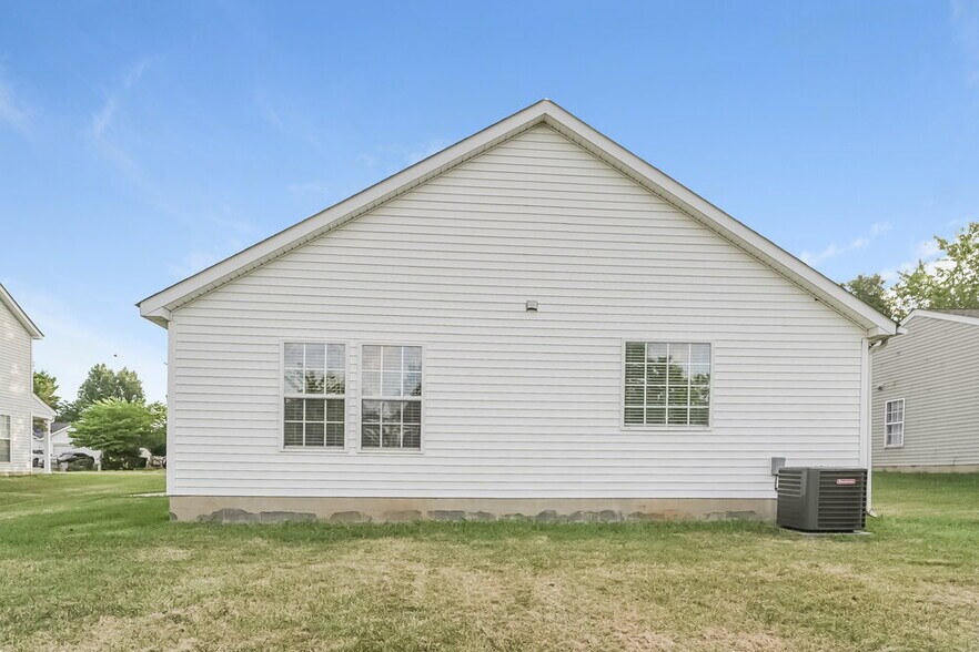 Building Photo - 9279 Foggy Meadow Rd