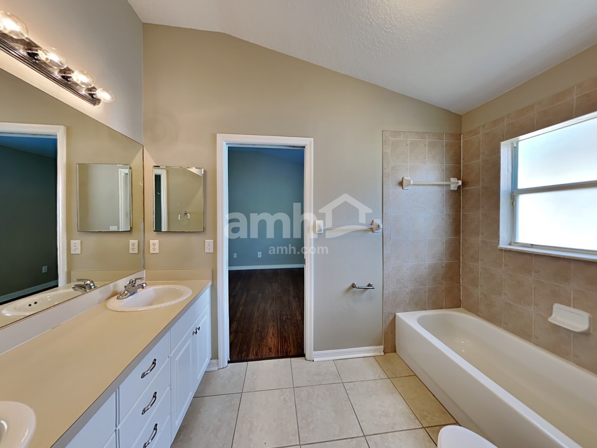 Building Photo - 1403 Orange Moss Ct