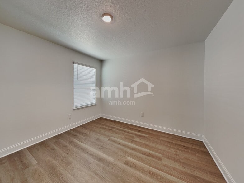 Building Photo - 16393 Aubergine Aly