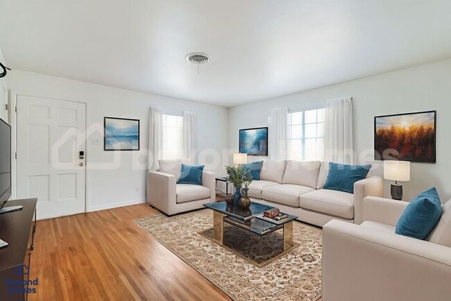 Building Photo - 3-Bedroom Home with Modern Updates and Spacious Yard - Ready for Move-In!