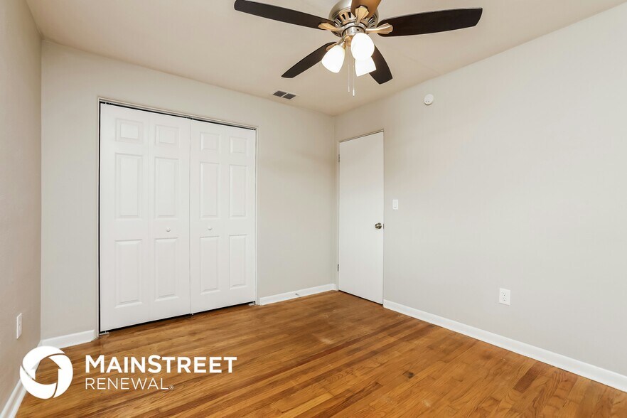 Building Photo - 6908 Ambassador Dr