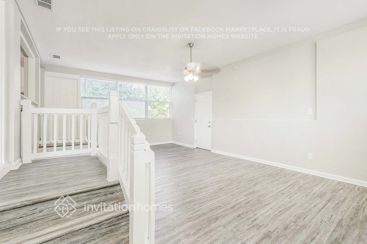 Building Photo - 2459 Mercer Cir S