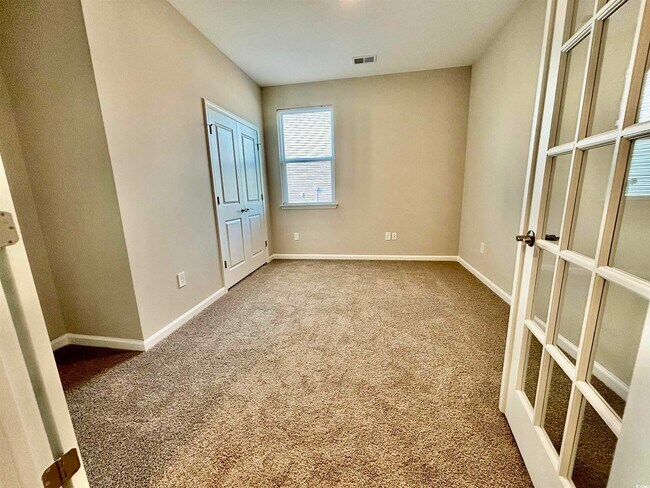 Building Photo - 2228 Flatleaf Ct