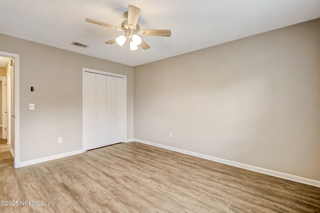 Building Photo - 10855 Mandarin Station Dr W