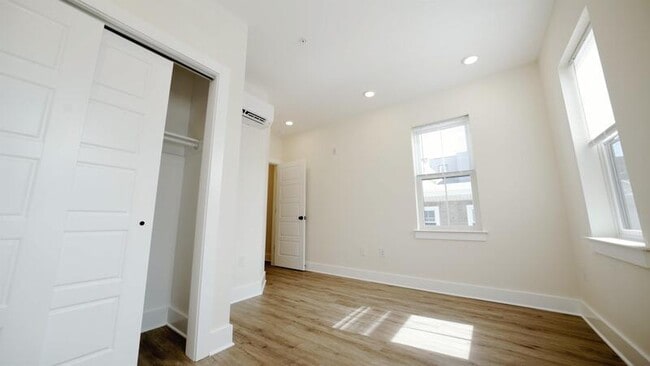 Building Photo - 6830 Ridge Ave