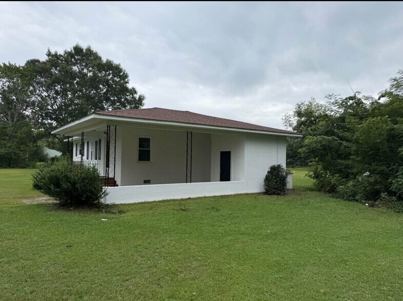 Building Photo - 6166 Sandy Creek Rd