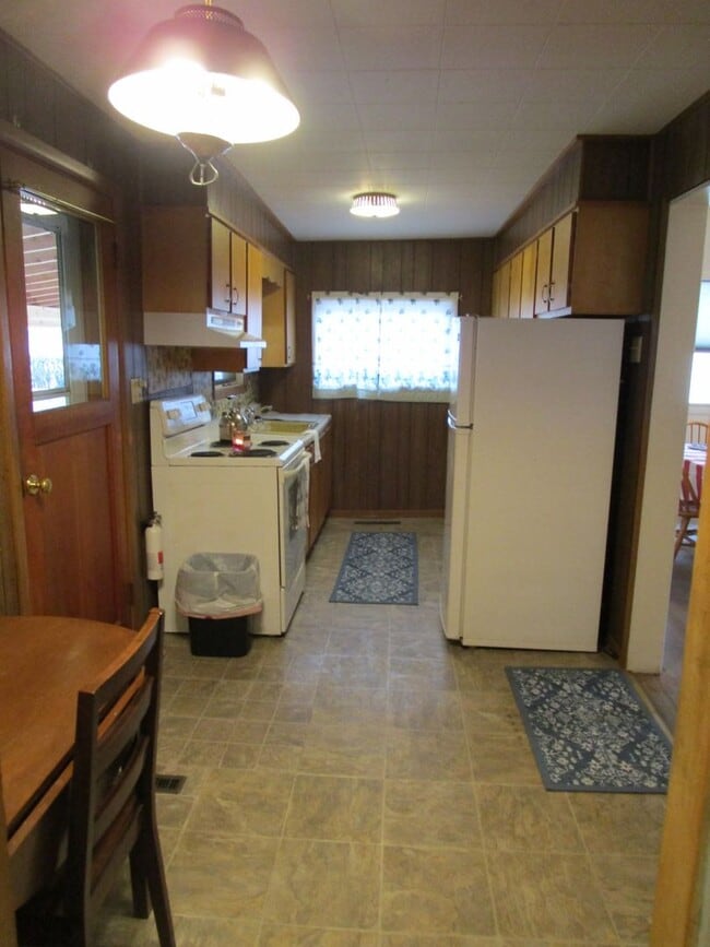 Building Photo - 2Bed 1Bath Whitefish Downtown Home