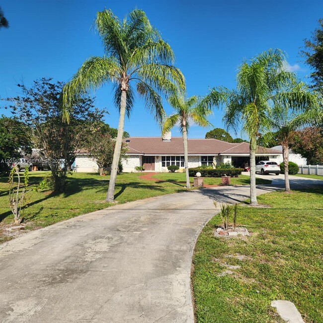Building Photo - 6101 Palmetto Dr