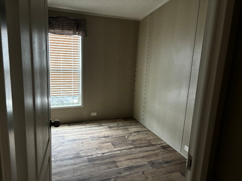 Building Photo - 2596 LA-3059