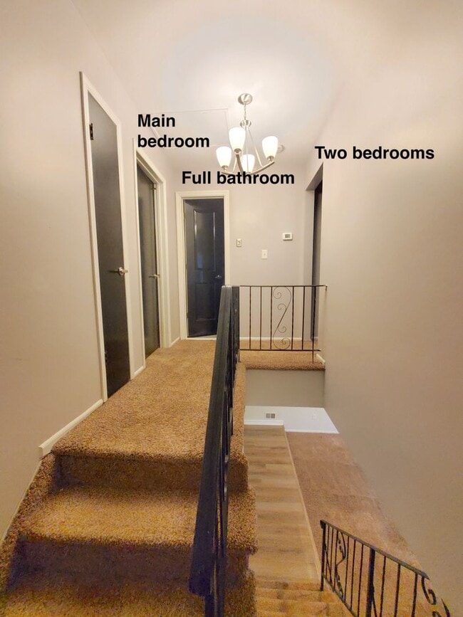 Building Photo - Spacious end-unit townhouse, with elegant kitchen, 3-bedrooms & attached garage