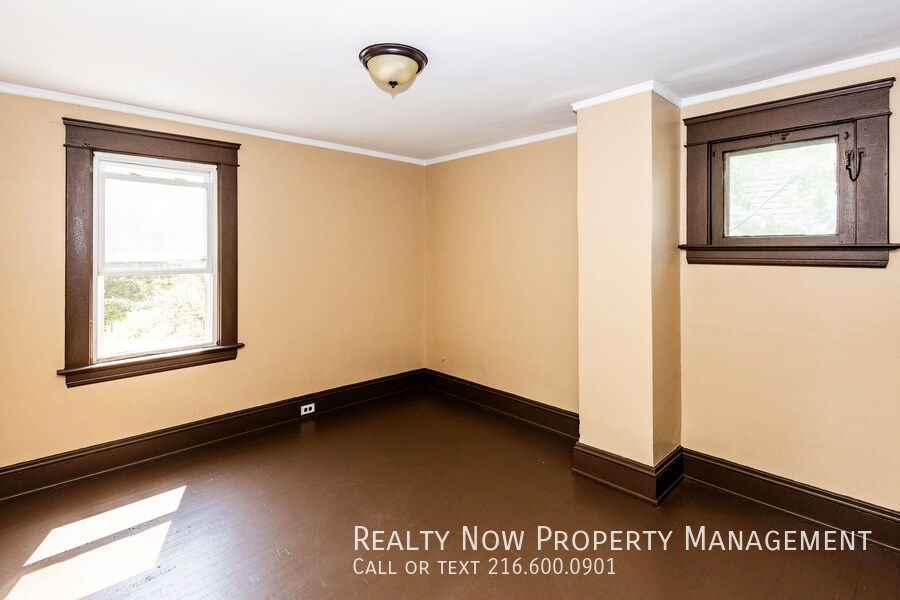 Building Photo - 1148 E 176th St