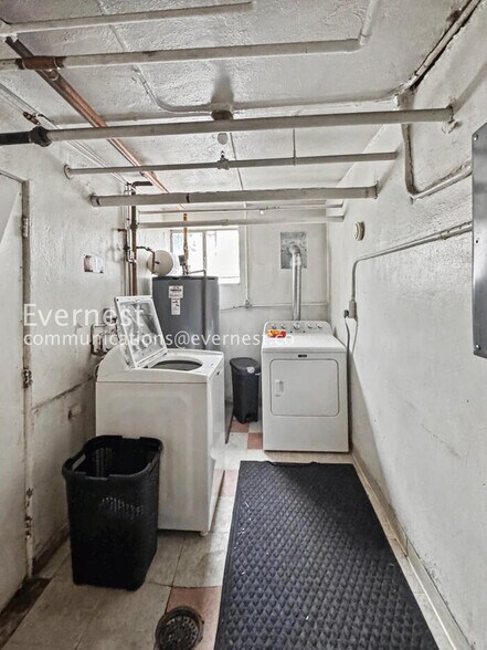 Building Photo - 276 S Sherman St