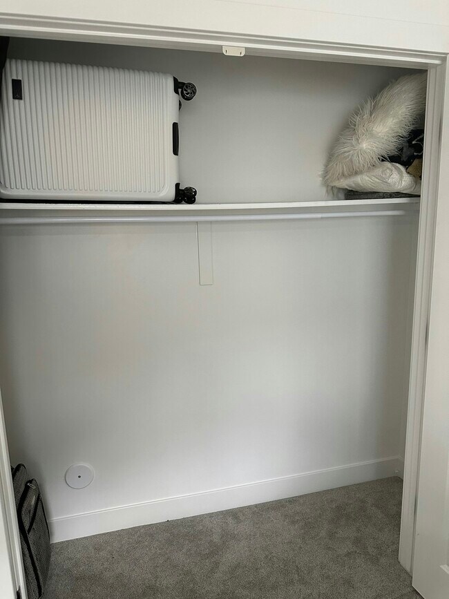 Building Photo - 3083 S Yellow Bill Dr