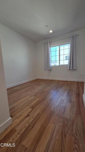 Building Photo - 2327 Langdale Ave