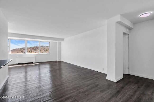 Building Photo - 10 Ocean Blvd