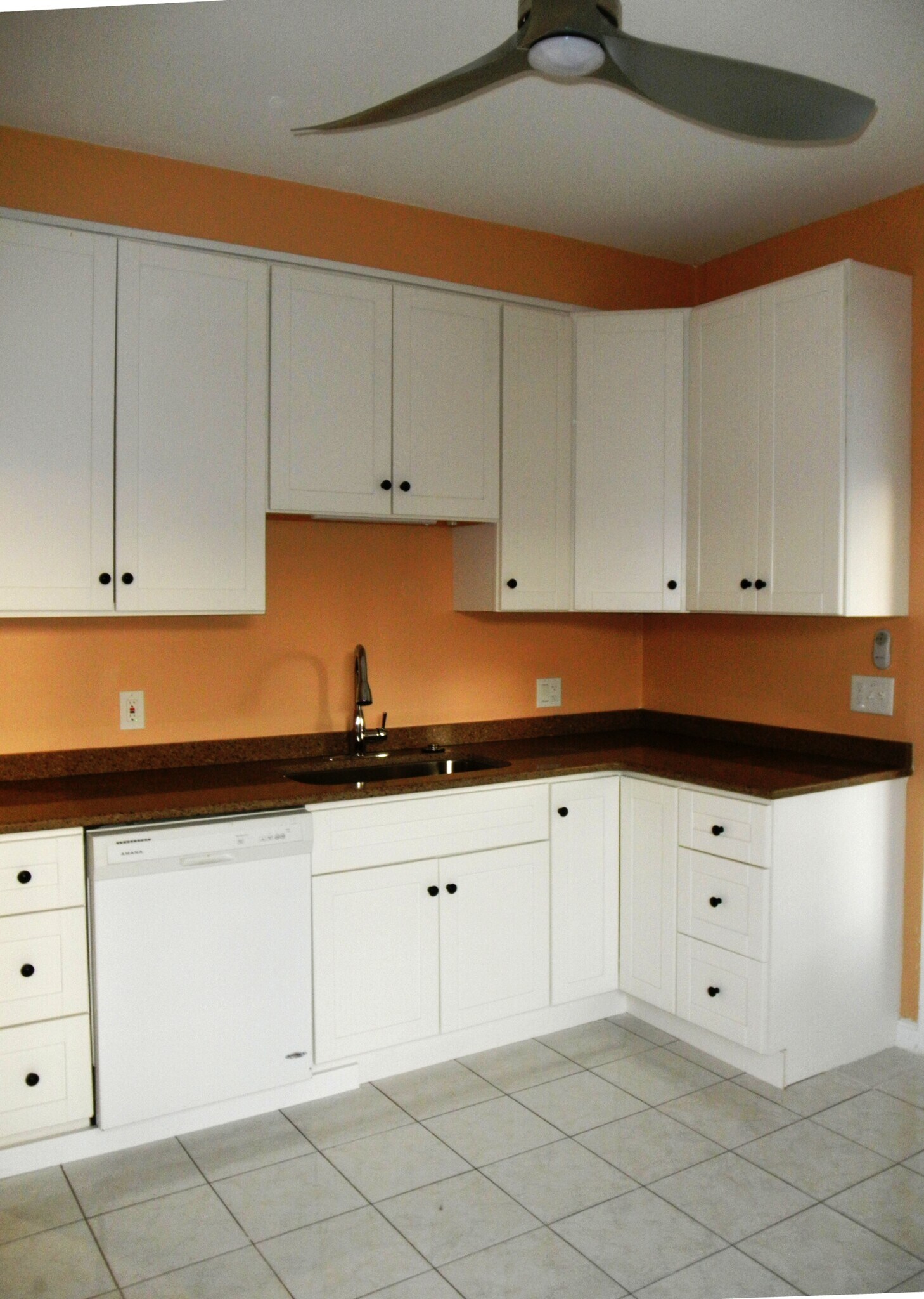 Kitchen - 127 BROWN St
