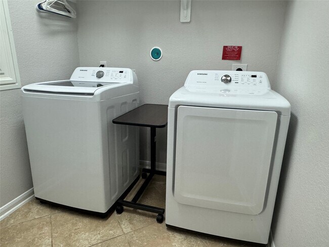 Building Photo - 5310 Royal Press Dr