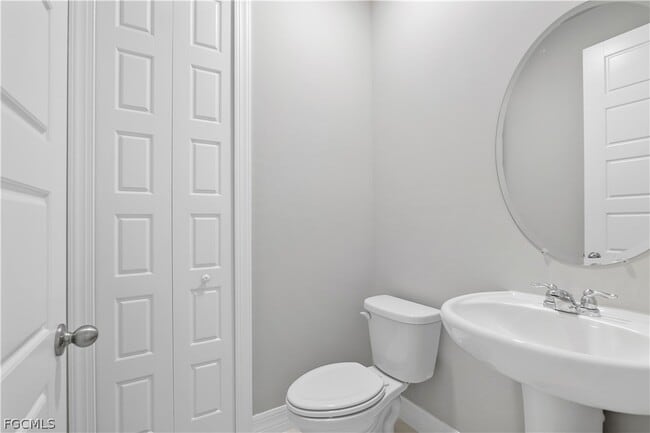 Building Photo - 44300 Saddlewood Ct