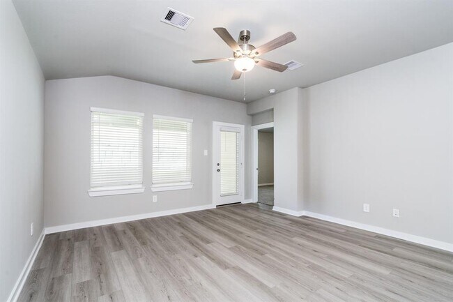 Building Photo - 344 Willow Sage Ct