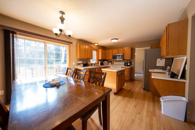 Building Photo - 17473 Hayes Ave