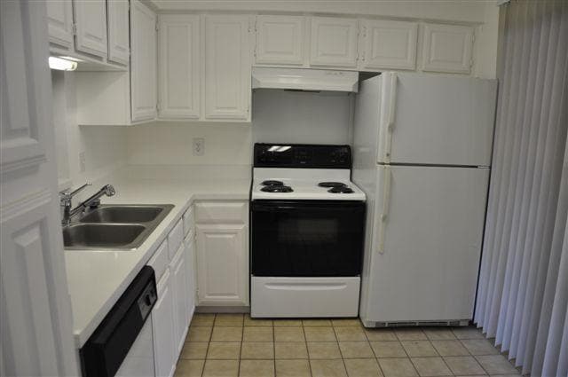 Building Photo - 5630 Spring Valley Rd