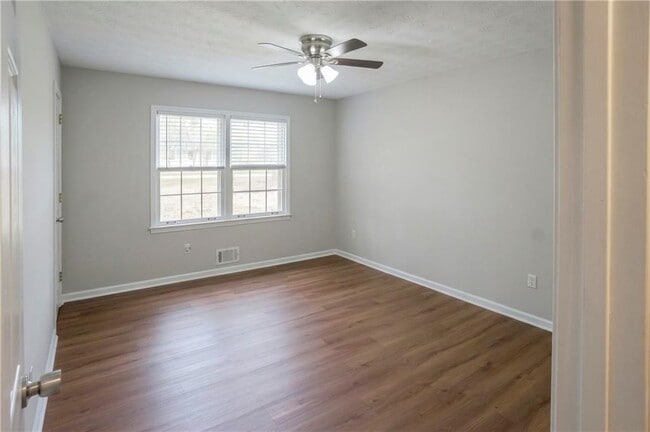 Building Photo - 1802 Driftwood Pl