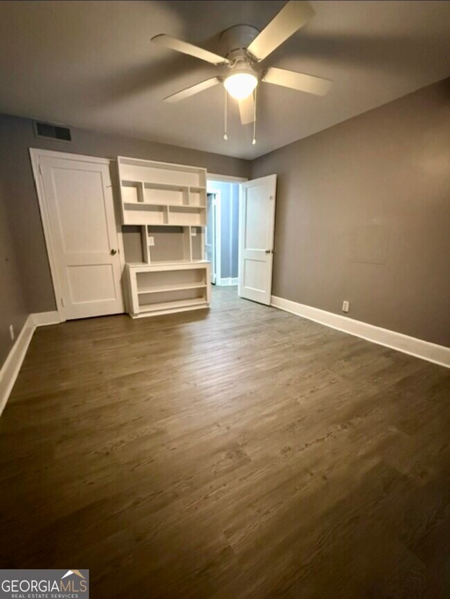 Building Photo - 603 Anderson Ave