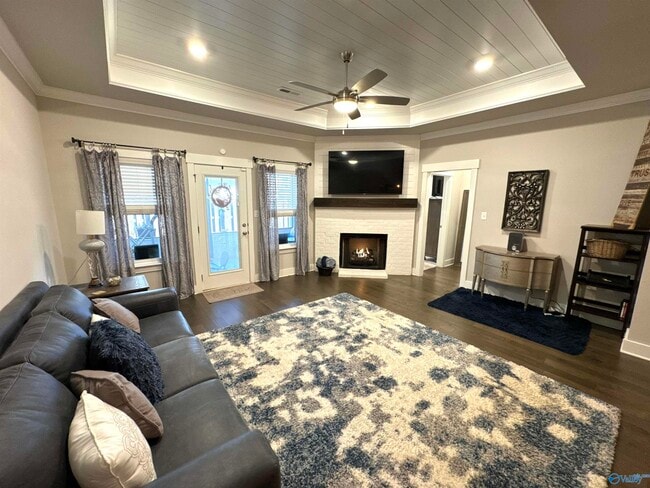 Building Photo - 414 Raleigh Elm Dr