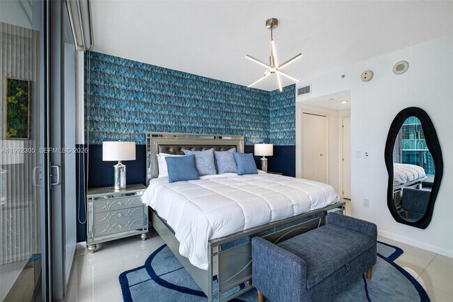 Building Photo - 200 Biscayne Blvd Way