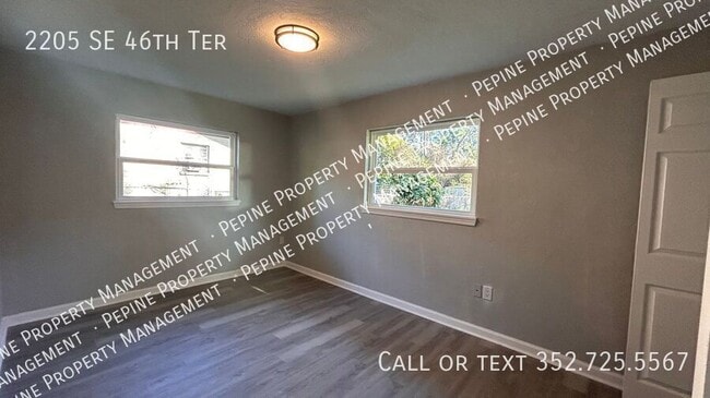 Building Photo - 2205 SE 46 Terrace