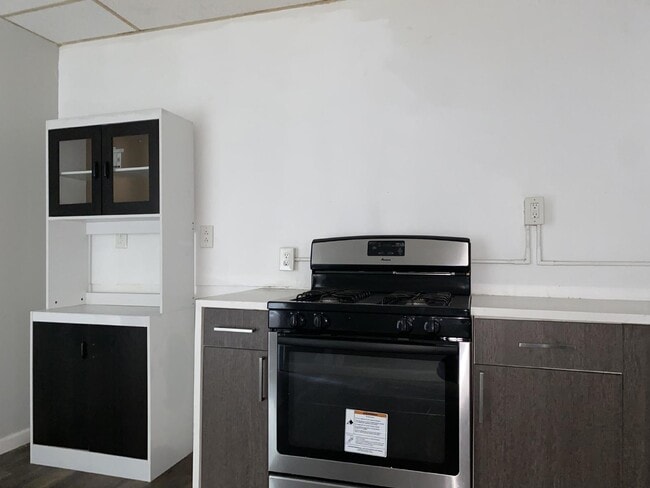 Building Photo - 5 Hill St