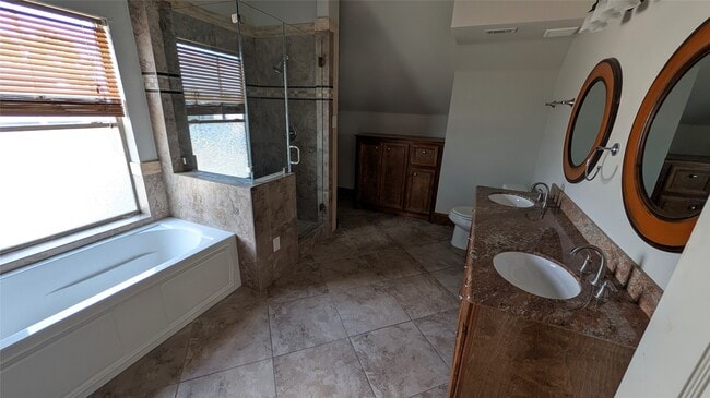 Building Photo - 702 Paschall St