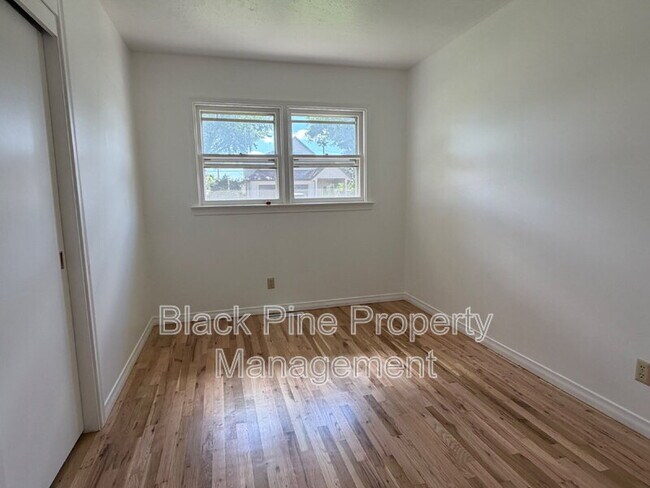 Building Photo - 8020 W King St
