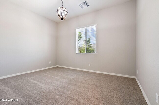Building Photo - 20531 W Mariposa St