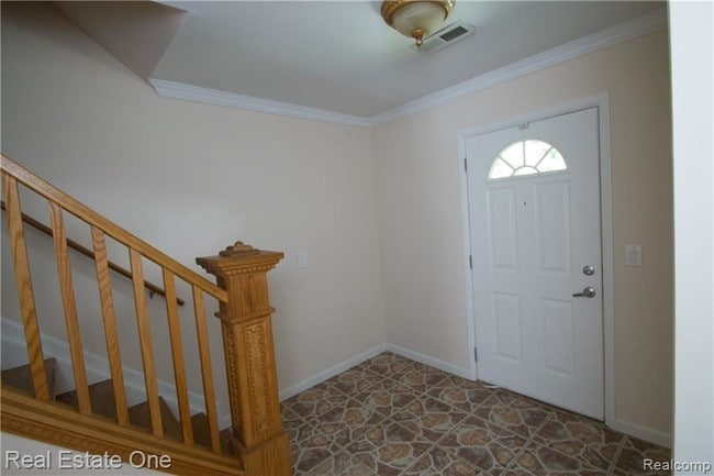 Building Photo - 27081 Farmbrook Villa Dr