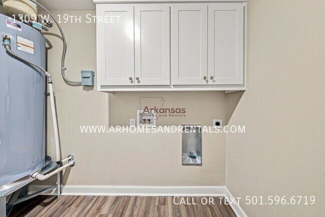 Building Photo - 1309 W 19th St