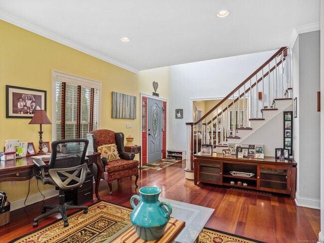 Building Photo - 56 Barholm Ave