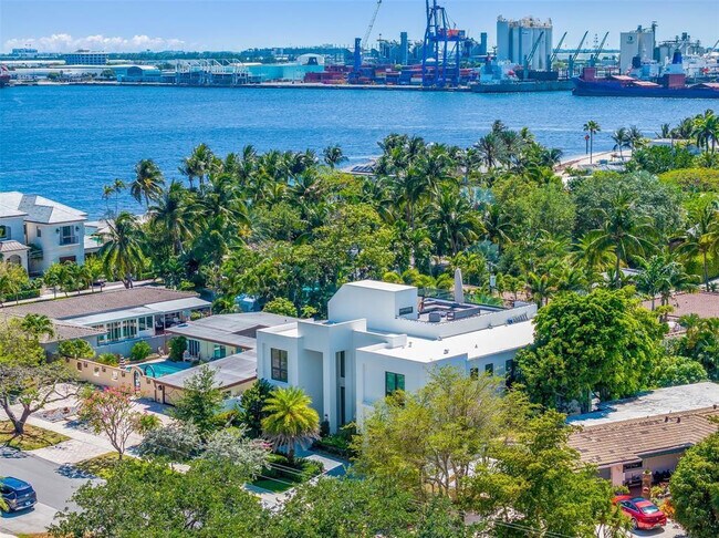 Building Photo - 2001 Marietta Dr