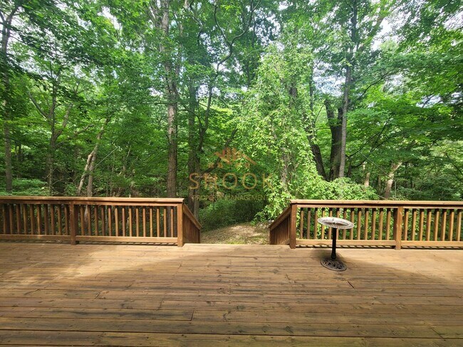 Building Photo - A Little Piece of Tennessee! Your Private Wooded Home!