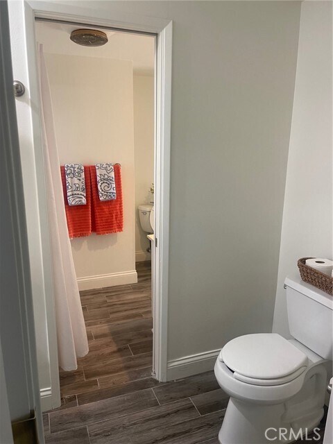 Building Photo - 23033 Maple Ave