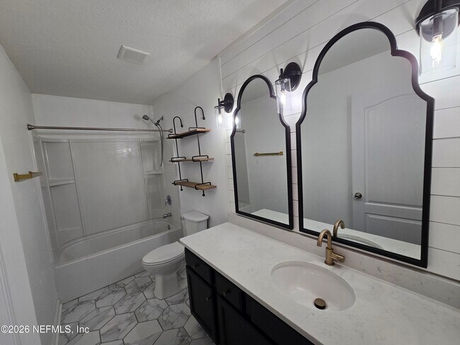 Building Photo - 3022 Plantation Ridge Dr