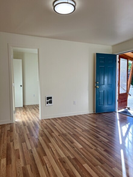 Building Photo - 4808 NE 99th Ave