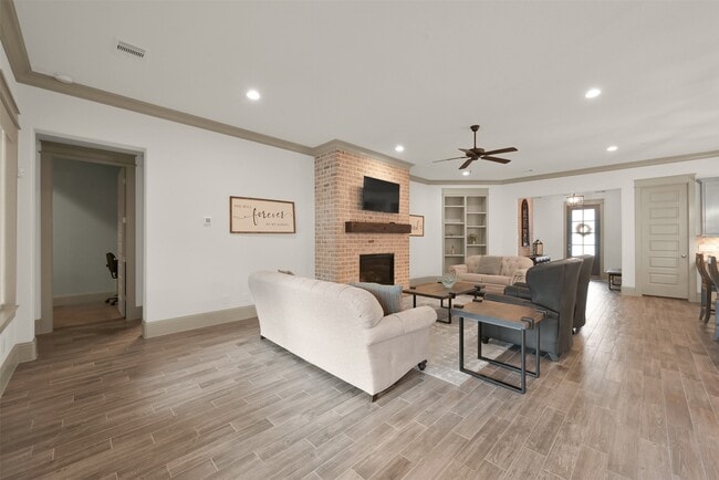 Building Photo - 2072 Laurie Darlin Dr