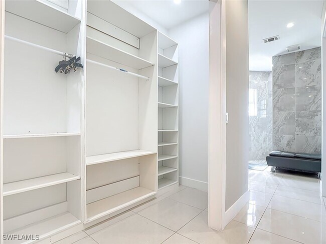 Building Photo - 1806 41st St SW