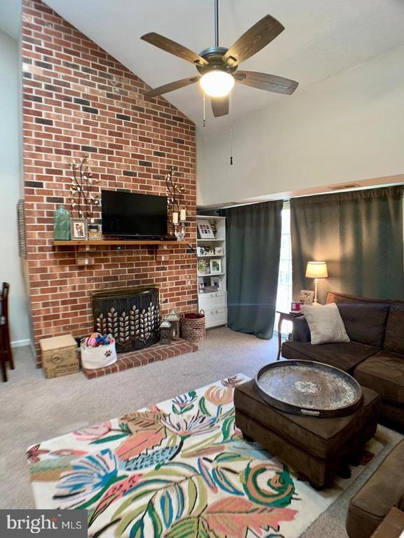 Building Photo - 209 Deer Run