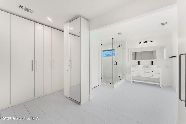 Building Photo - 9085 Jimmy Buffett Mem Hwy