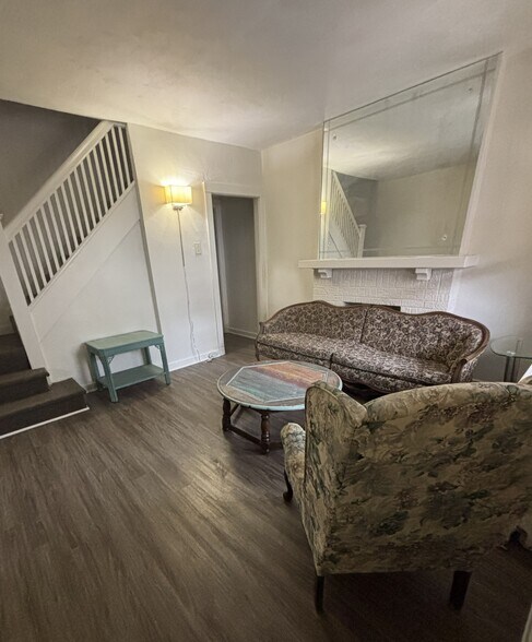 Living Room - 207 Chesterfield Rd