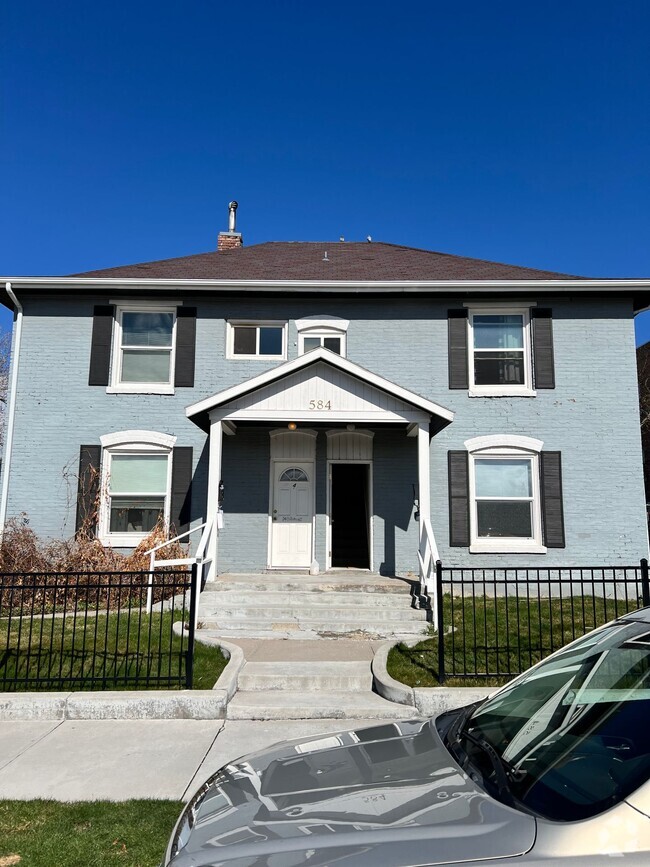 Building Photo - 584 W. Clark Street